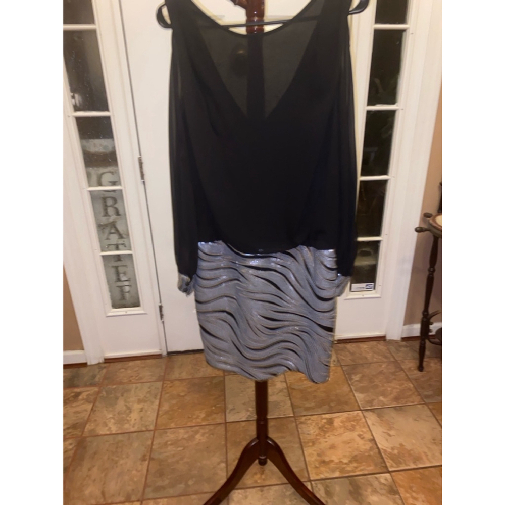 Women's Cache Dress Size 6 Black Silver
